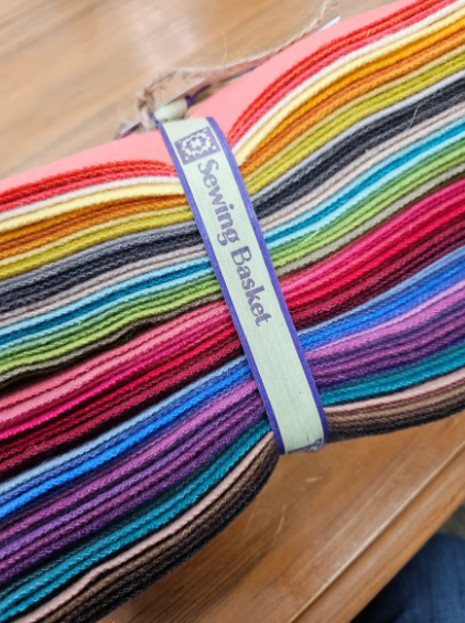 Sue Spargo - 60 color 100% wool pack, 4-1/2" x 9" pieces